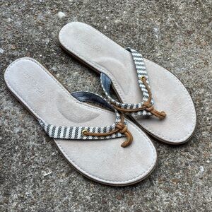 Sperry women’s 7 navy blue striped flip-flop sandals boat dock beach